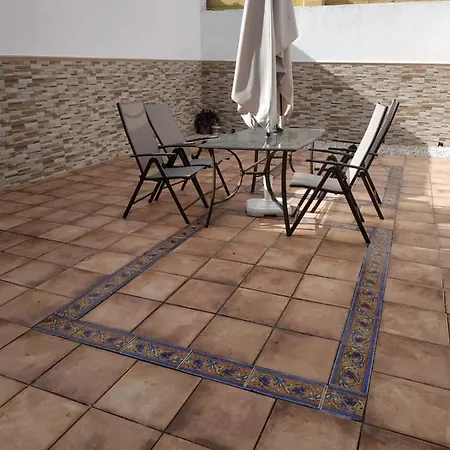 Nervión Piso Con Patio * Sevilha